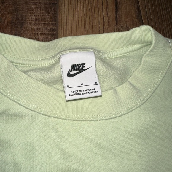 LIGHT GREEN Nike CREWNECK !! - Picture 2 of 3